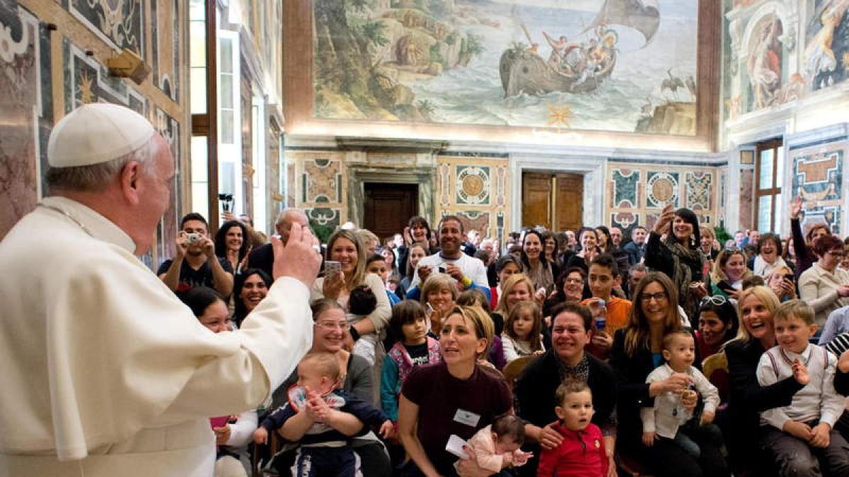 El papa Francisco durante una audiencia en la Sala Clementina del Palacio Apostólico Vaticano.