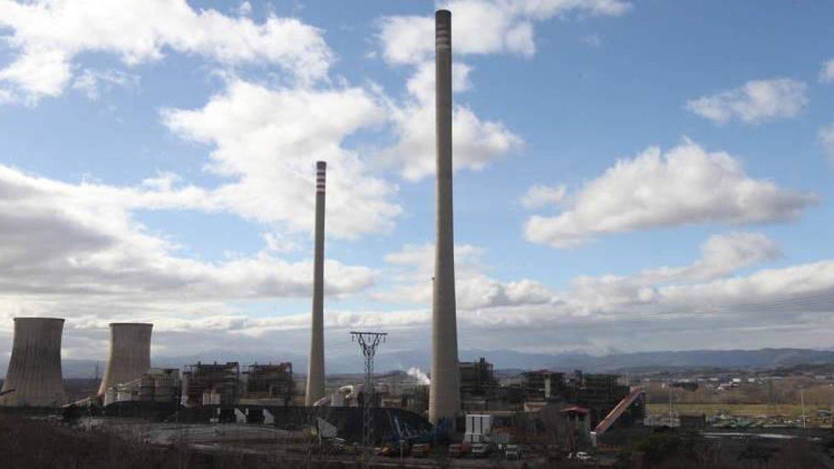 Imagen de la central térmica de Endesa, en Cubillos del Sil.