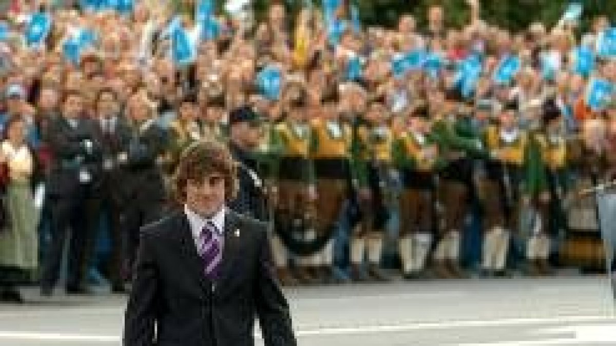 Fernando Alonso a su llegada al Teatro Campoamor de Oviedo para recibir el Príncipe de Asturias