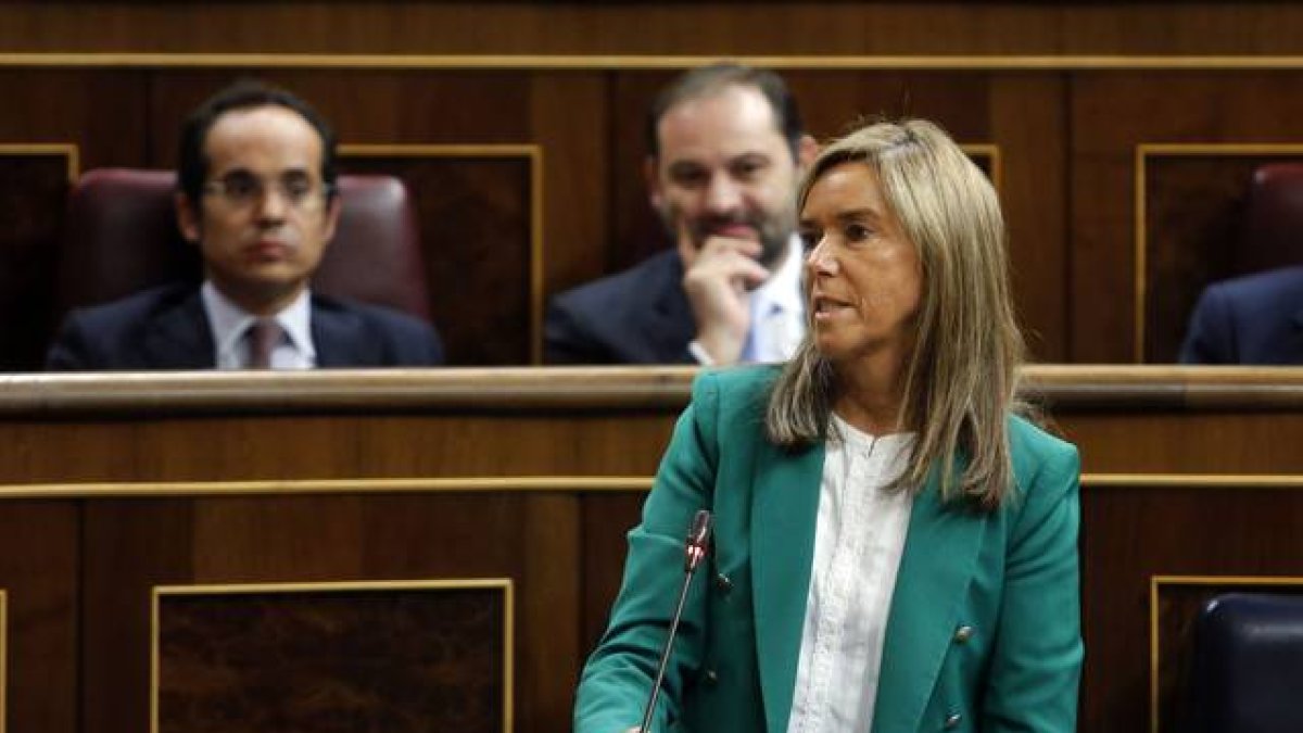 Ana Mato, durante una sesión de control al Gobierno, el pasado octubre en el Congreso.