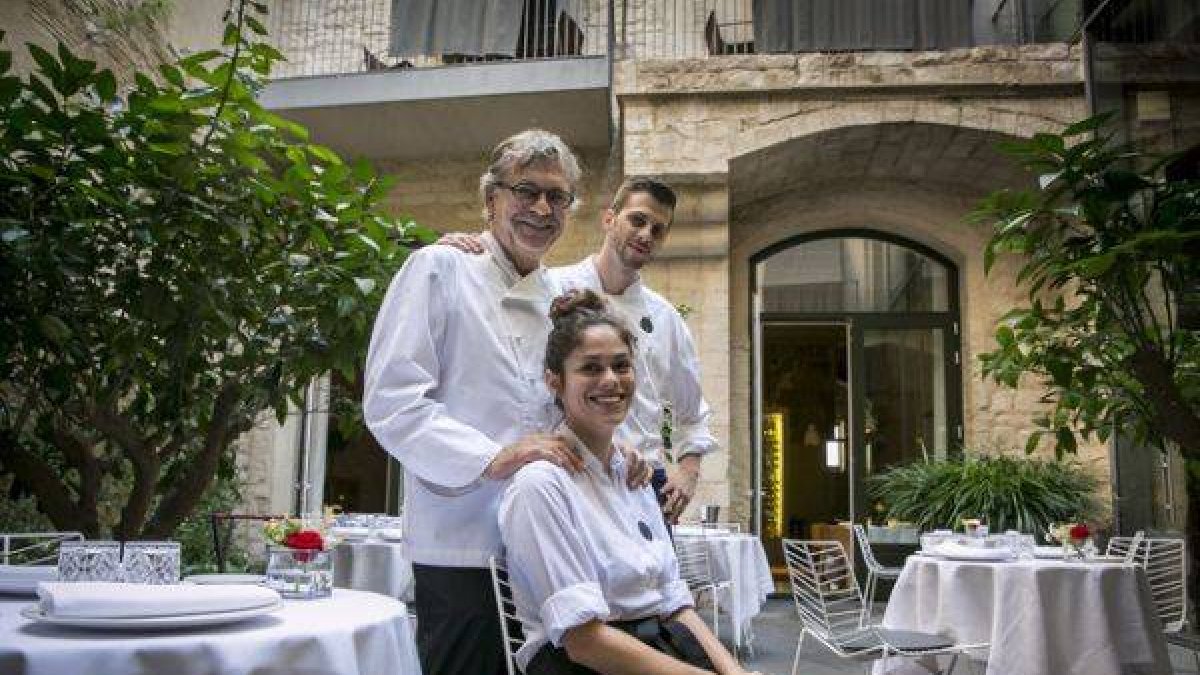 Jean Luc Figueras y sus hijos, Eduard y Claudia, en el Hotel Mercer.