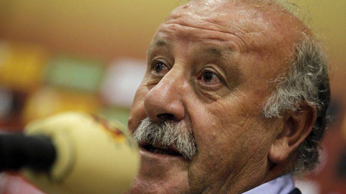 El seleccionador nacional de futbol, Vicente del Bosque, durante una rueda de prensa.