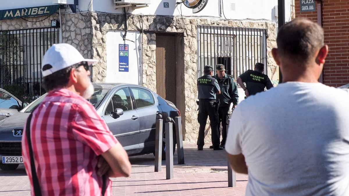 Detenido el presunto autor de un tiroteo en un municipio de Valladolid que ha dejado un muerto y dos heridos.