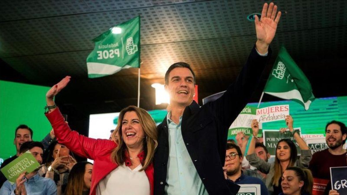 Pedro Sánchez y Susana Díaz, en un mitin del PSOE en Marbella (Málaga) durante la campaña para las elecciones andaluzas de 2018.