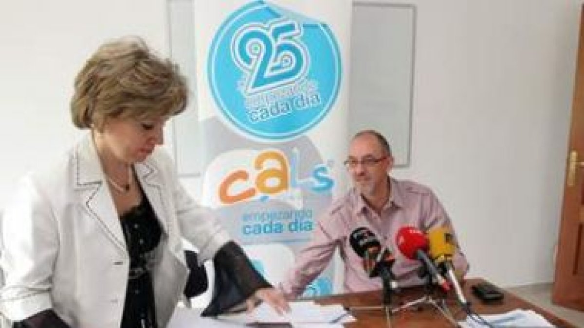 Zaira García y Jorge Juan Peña,  durante la rueda de prensa de ayer.
