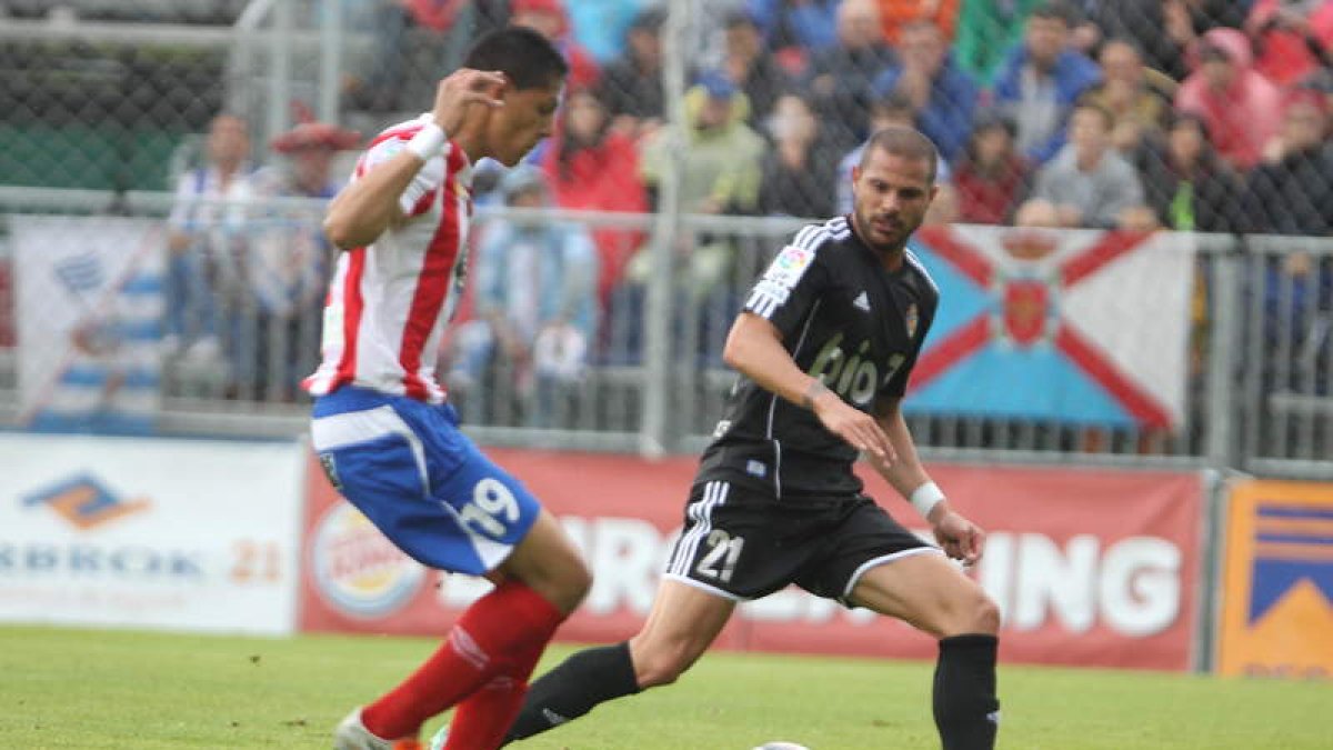 El último partido de la pasada temporada, ante el Lugo, puede haber sido también el último de Nano con la Deportiva.