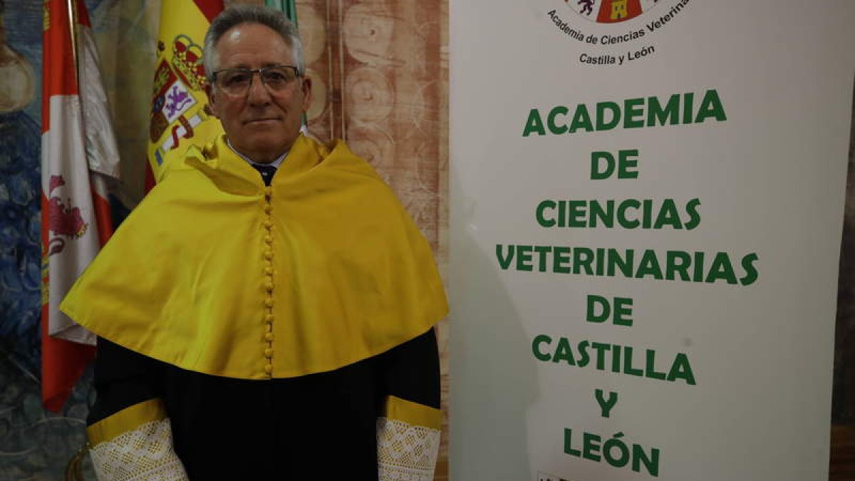Serafín Marcos Costilla se ha incorporado a la Academia de Ciencias Veterinarias de Castilla y León. RAMIRO