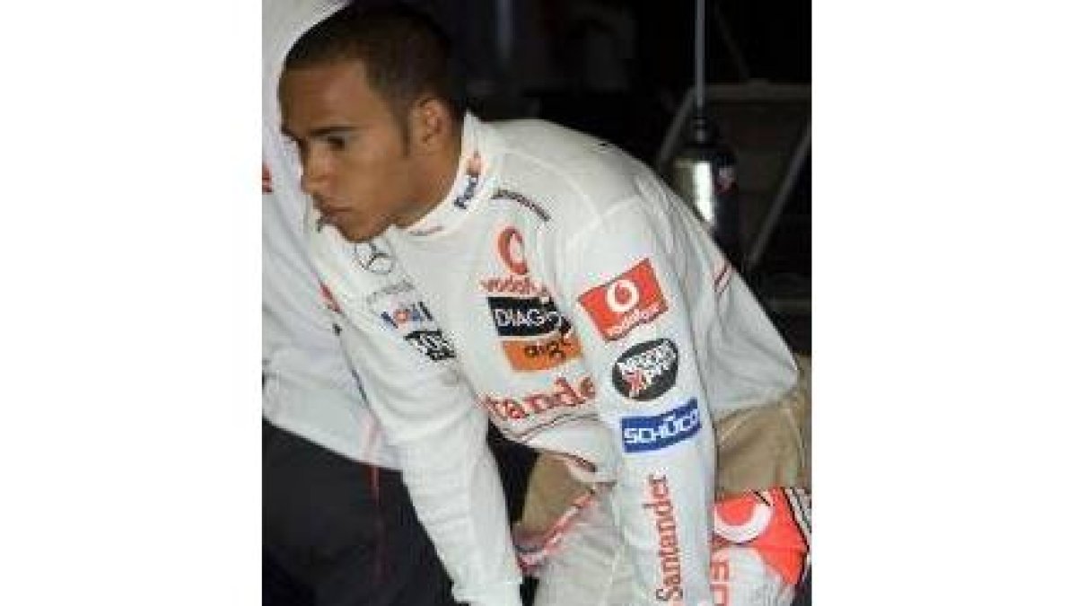 Hamilton pensativo tras su carrera en Estambul