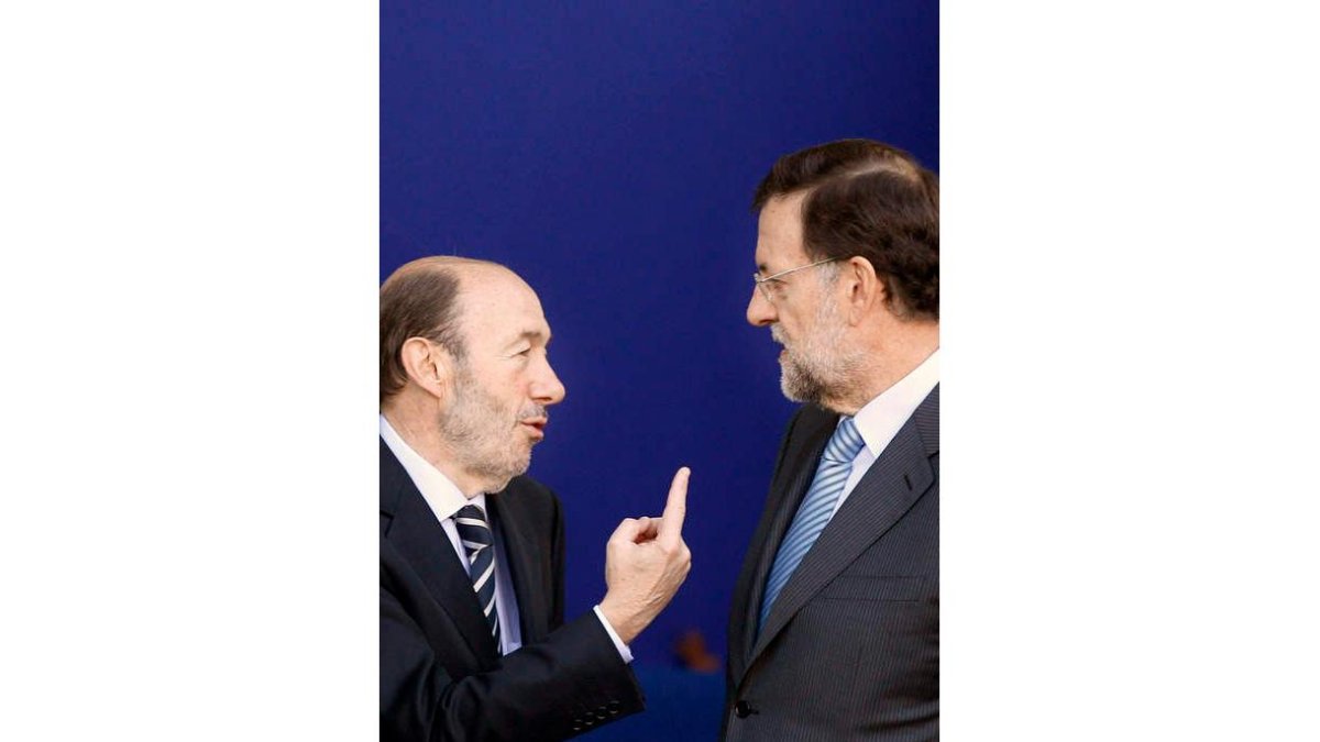 Rubalcaba se enfrentará a Rajoy en un debate televisado.