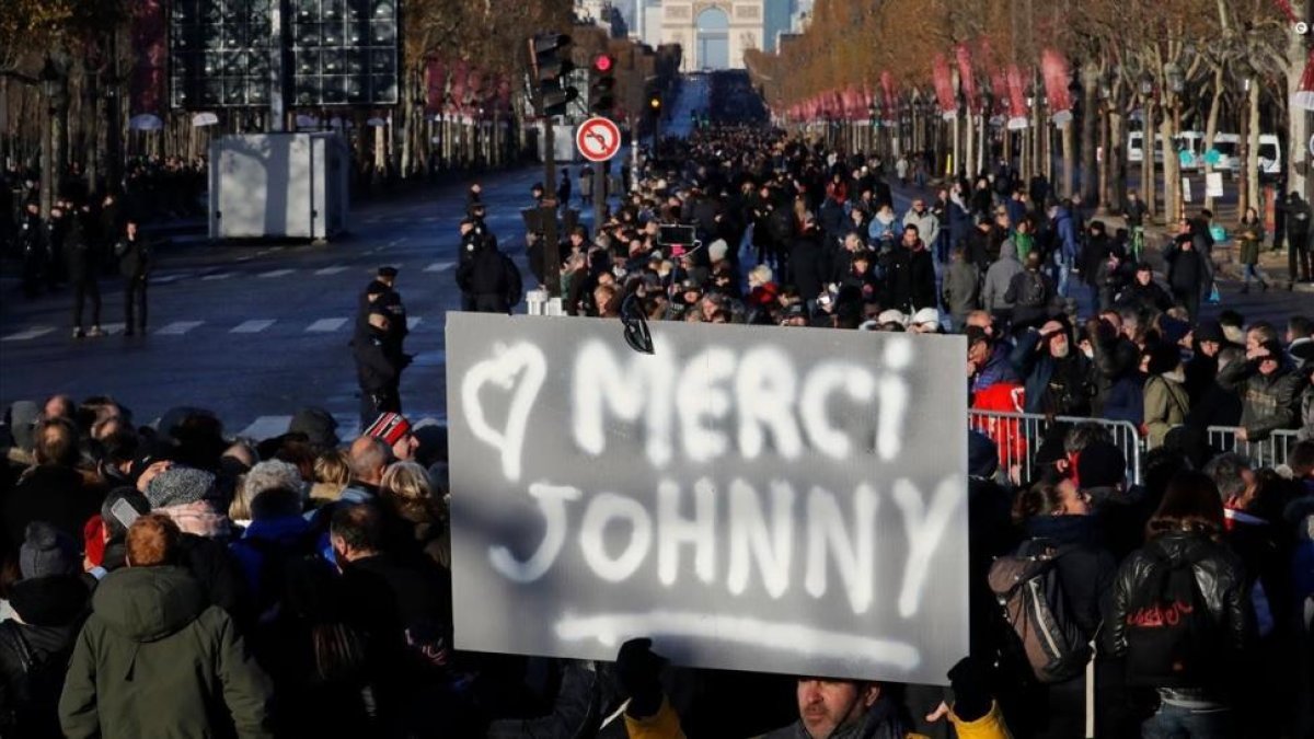 El último adiós a Johnny Hallyday en Paris