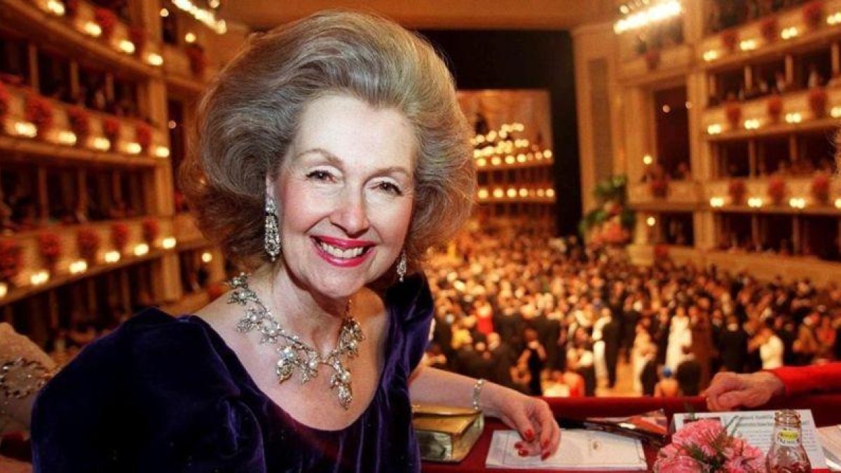Raine condesa de Spencer en 1998, en el baile de la Opera de Viena