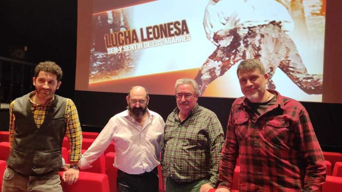 Luis Pedreira, Antonio Barreñada, Ángel Rivero y Rodolfo Herrero en la presentación del documental. DL