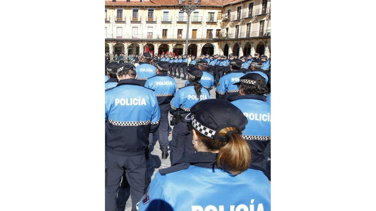 Policías locales en la celebración de su patrón San Marcelo.