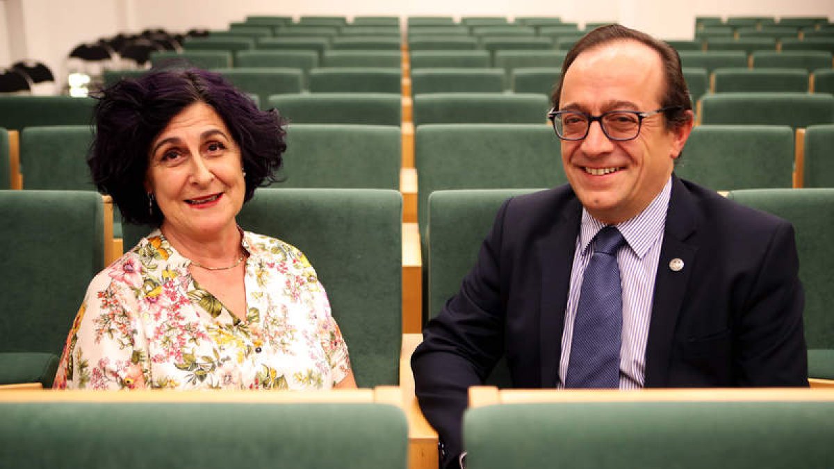 María Pilar Pérez Pérez y Fernando Rodríguez Santocildes, en la entrevista. RAMIRO