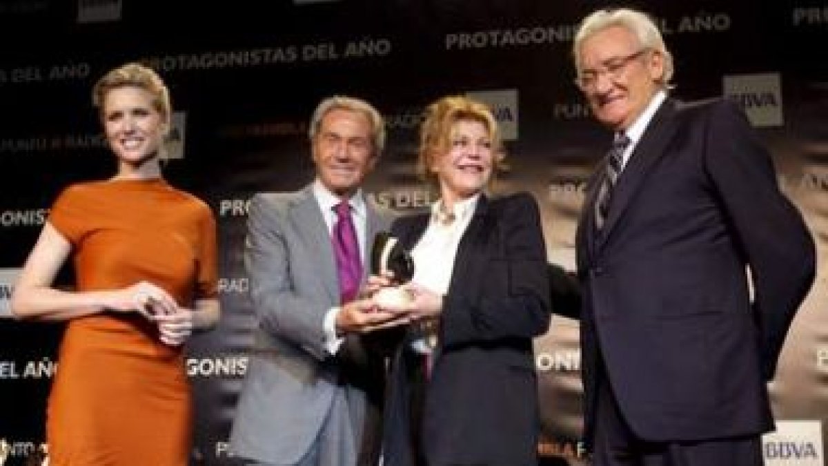 La baronesa Thyssen entregó el año pasado uno de los premios a Arturo Fernández.