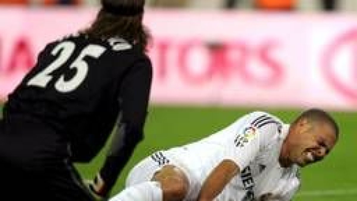 Ronaldo, que desde ayer tiene pasaporte español, se recupera de la lesión que se produjo hace un mes