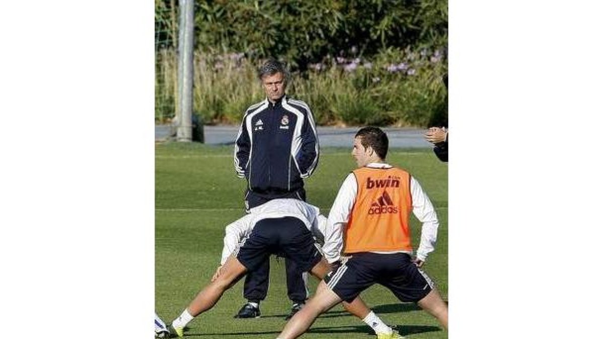 Mourinho en el entrenamiento del Real Madrid.