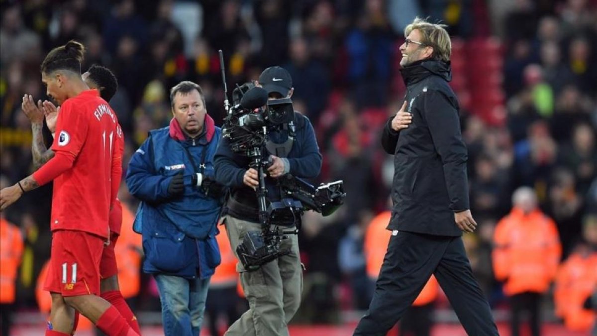 Jürgen Kloop. al término del partido que el Liverpool ganó al Watford en Anfield.