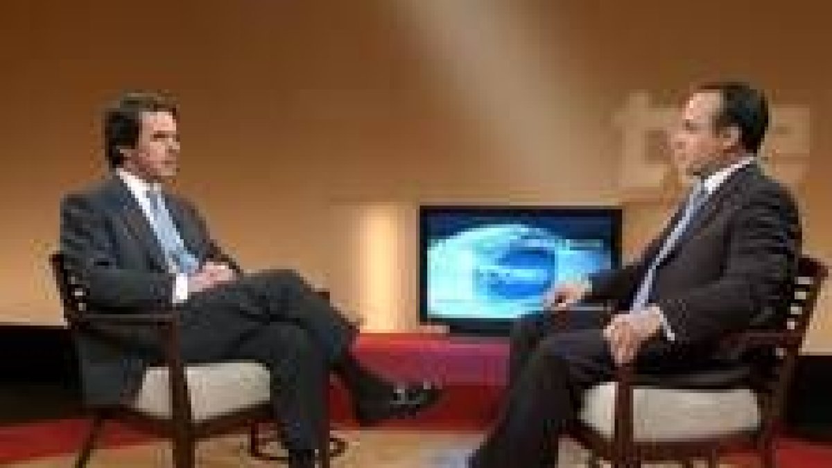 Aznar y Urdaci durante la entrevista en TVE el pasado lunes