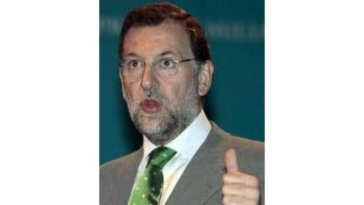 El ex vicepresidente estadounidense Al Gore y el líder del Partido Popular, Mariano Rajoy
