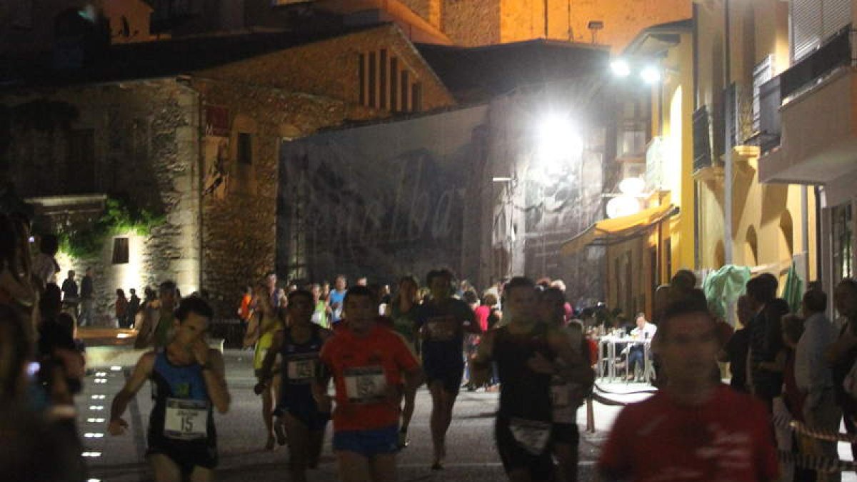 El medio maratón recupera la nocturnidad.