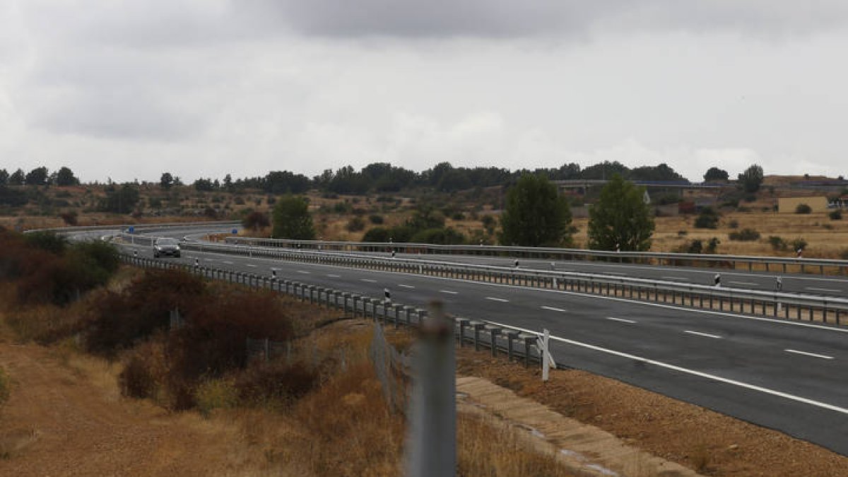 Una carretera nacional en la provincia. FERNANDO OTERO