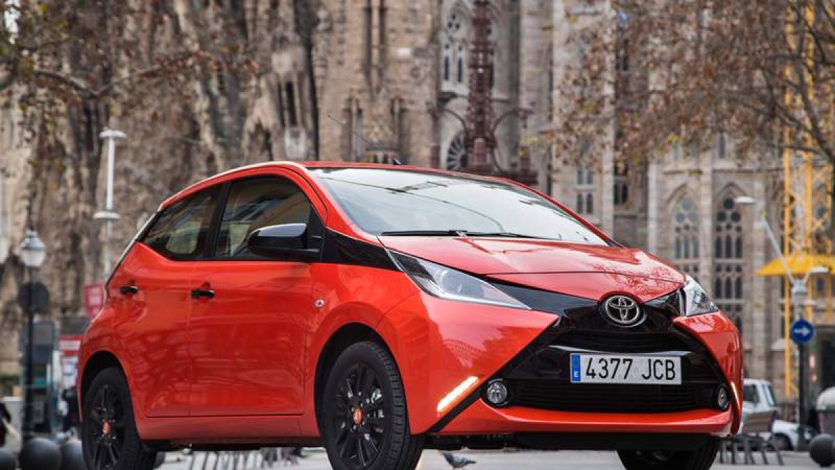 Preciosista y urbanita a ultranza, el nuevo Toyota Aygo juguetea con la ciudad…