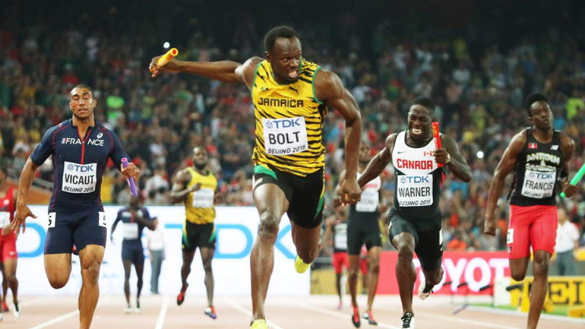 Usain Bolt consiguió su tercer oro en la prueba de relevos de 4x100 del Mundial de Pekín.