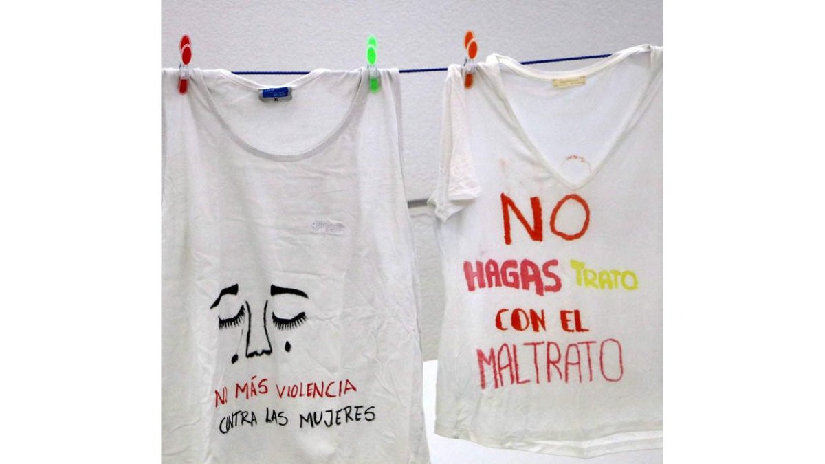 Camisetas contra la violencia de género. DL