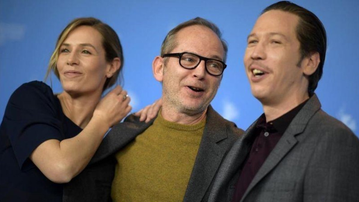 Étienne Comar, Cécile de France y Reda Kateb, en la presentación de 'Django' en la Berlinale.