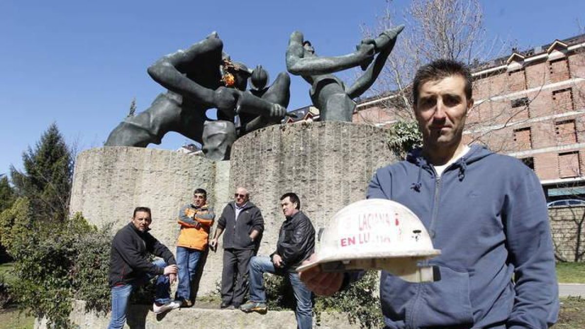 Estatua del minero en Villablino