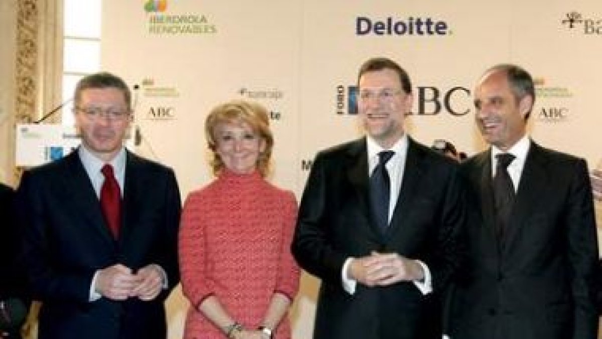 Gallardón, Esperanza Aguirre y Rajoy acudieron para exhibir su apoyo al presidente valenciano Camps