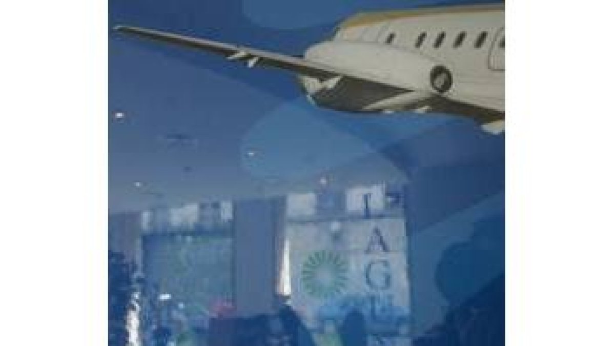 El consorcio quiere que Lagun Air tenga una ruta de vuelos a Italia