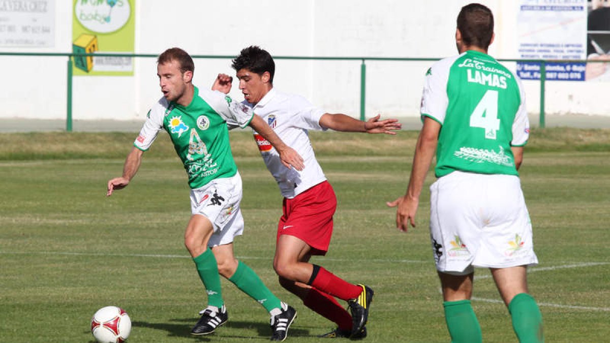 El equipo maragato arrancó un trabajado empate frente al filial vallisoletano.