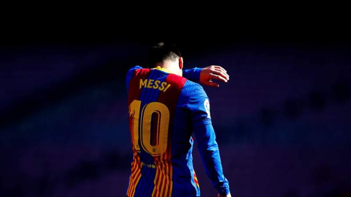 El Barça hace números para convencer a Messi. ENRIC FONTCUBERTA