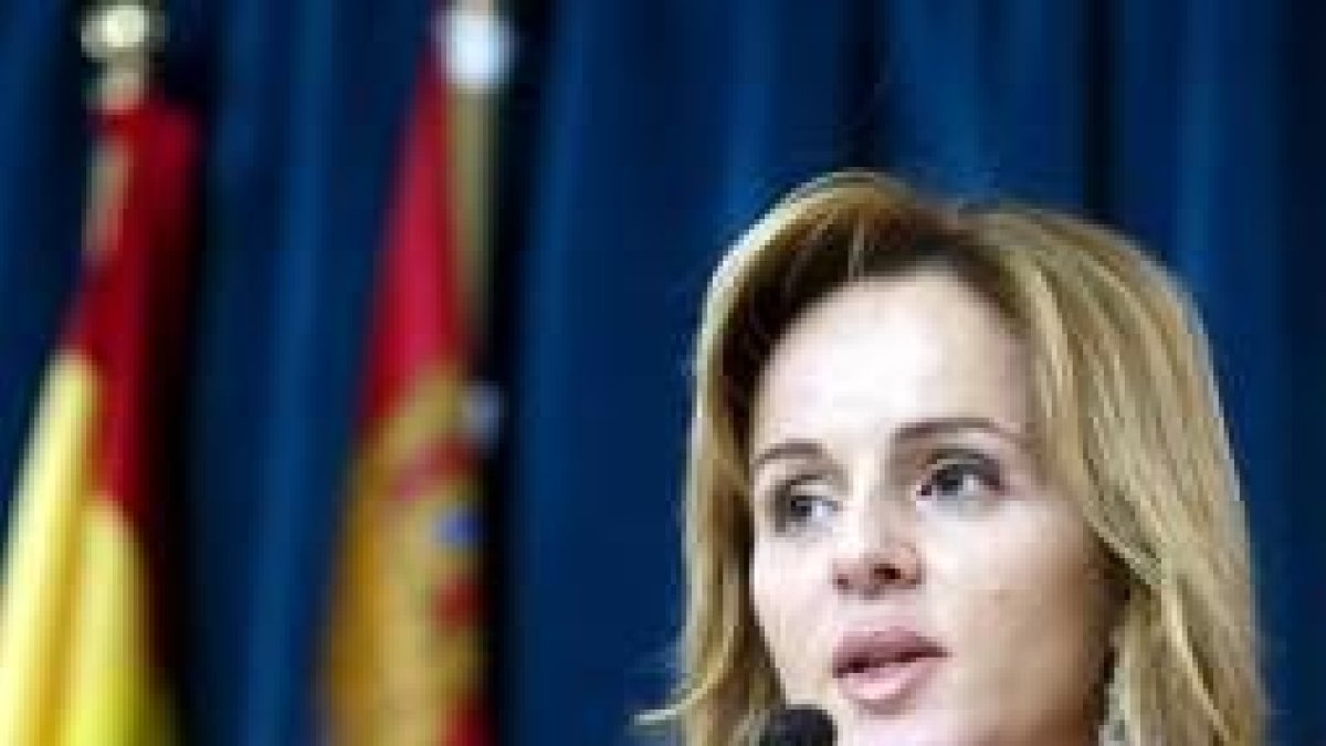 La consejera de Cultura, Silvia Clemente, presentó el Plan de Español tras el Consejo de Gobierno