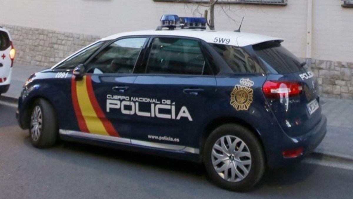 Vehículo de la Policía Nacional.