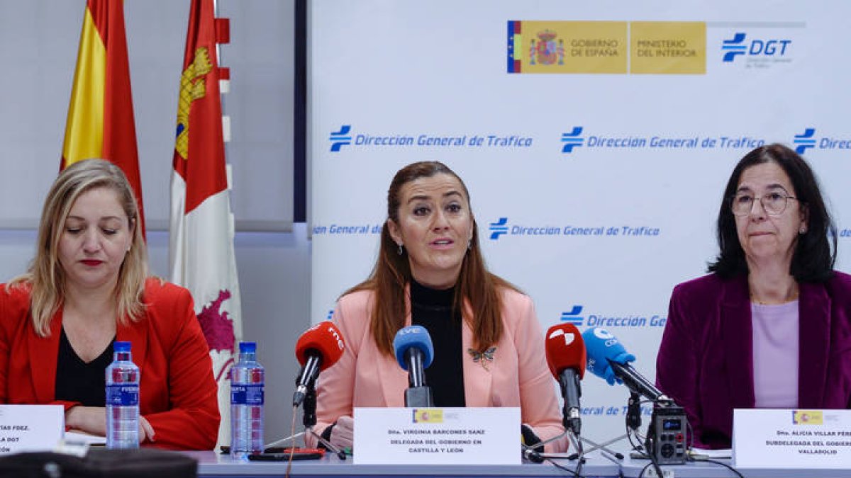 La delegada del Gobierno en Castilla y León, Virginia Barcones, presentó este miércoles el balance provisional de siniestralidad vial del año 2022 en la comunidad. NACHO GALLEGO