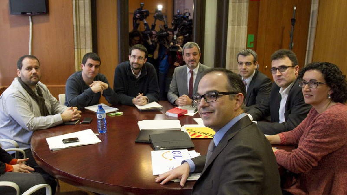 Los portavoces parlamentarios de los partidos catalanes a favor del derecho a decidir.