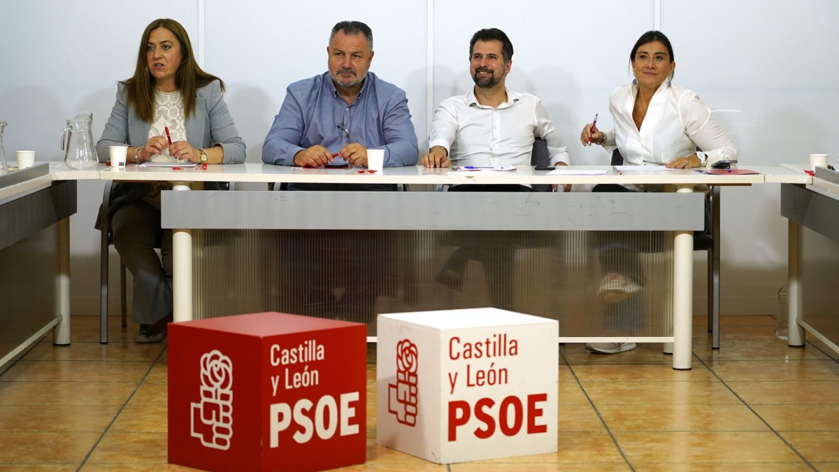 Morán, junto a Tudanca, en la Ejecutiva de este miércoles en Valladolid. ICAL