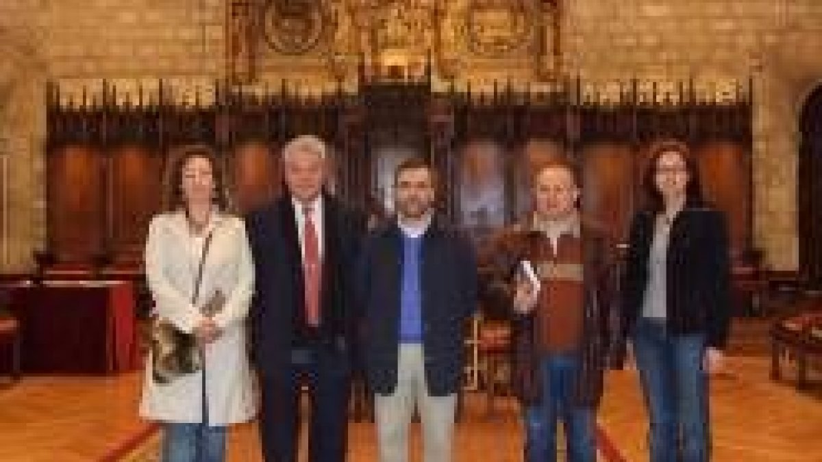 Quesada, Llamazares, Palazuelo, Gallego y Pardo, posan en Barcelona