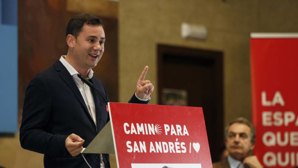 Cendón, durante un acto celebrado el pasado mes de mayo. FERNANDO OTERO PERANDONES