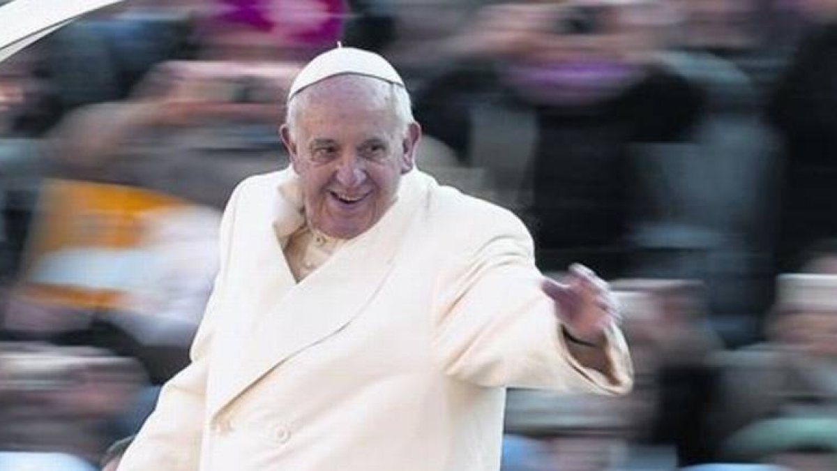 El papa Francisco llega a la plaza de San Pedro del Vaticano para la audiencia del pasado miércoles.