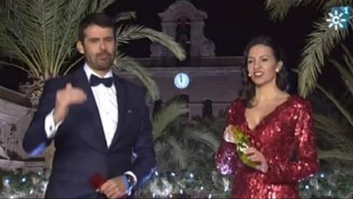 Los presentadores de las campanadas de Canal Sur, el chef Enrique Sánchez y la actriz Ana Ruiz.