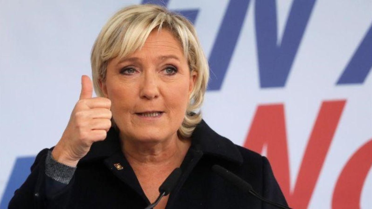 La líder del Frente Nacional, Marine Le Pen, en su rentrée en Brachay, localidad del norte de Francia.