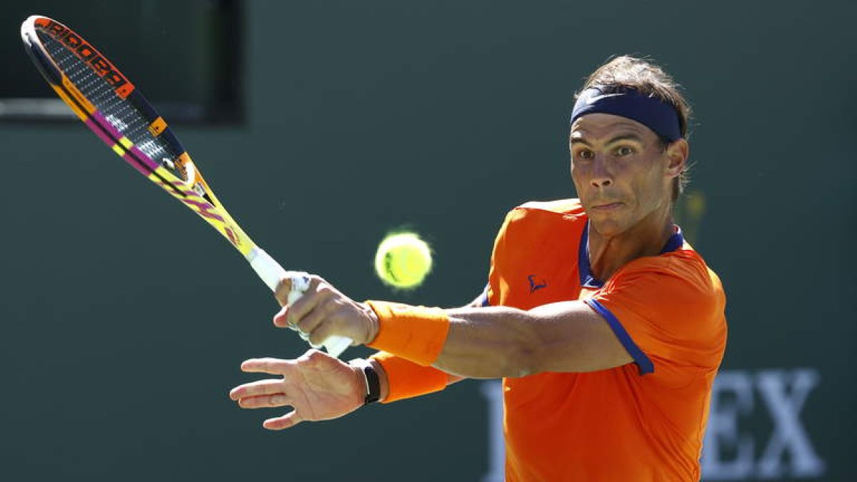 Rafa Nadal superó en dos sets a Opelka en Indian Wells. MABANGLO