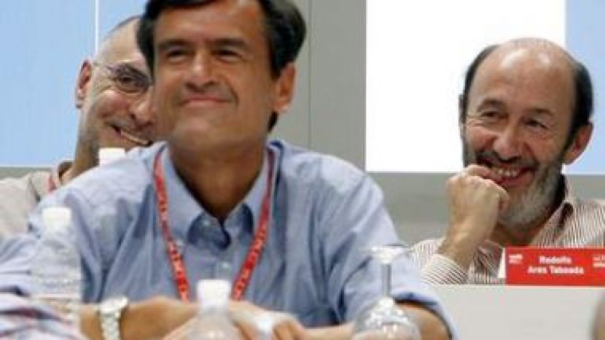 El ex ministro Juan Fernando López Aguilar encabezará la candidatura socialista en las europeas de j