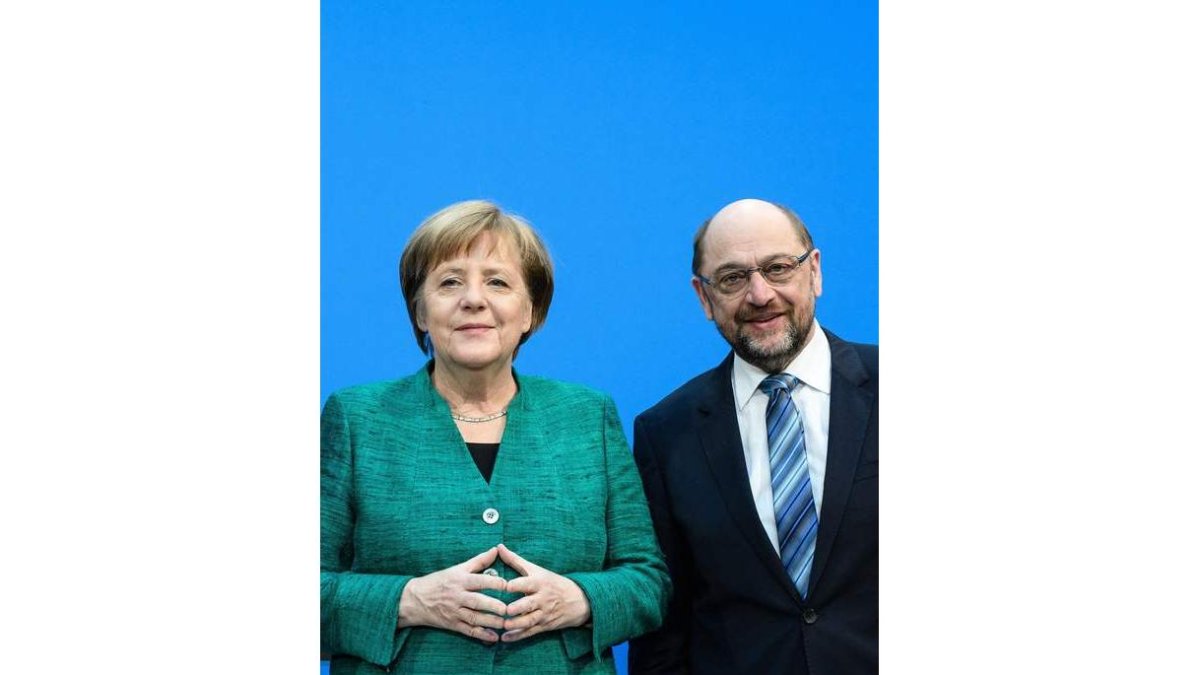 La canciller  Angela Merkel y el líder del SPD, Schulz. BILAN