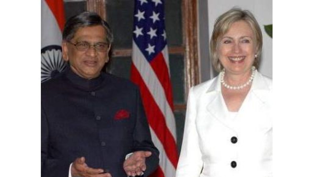 Hillary Clinton, con el ministro indio, Krishna.