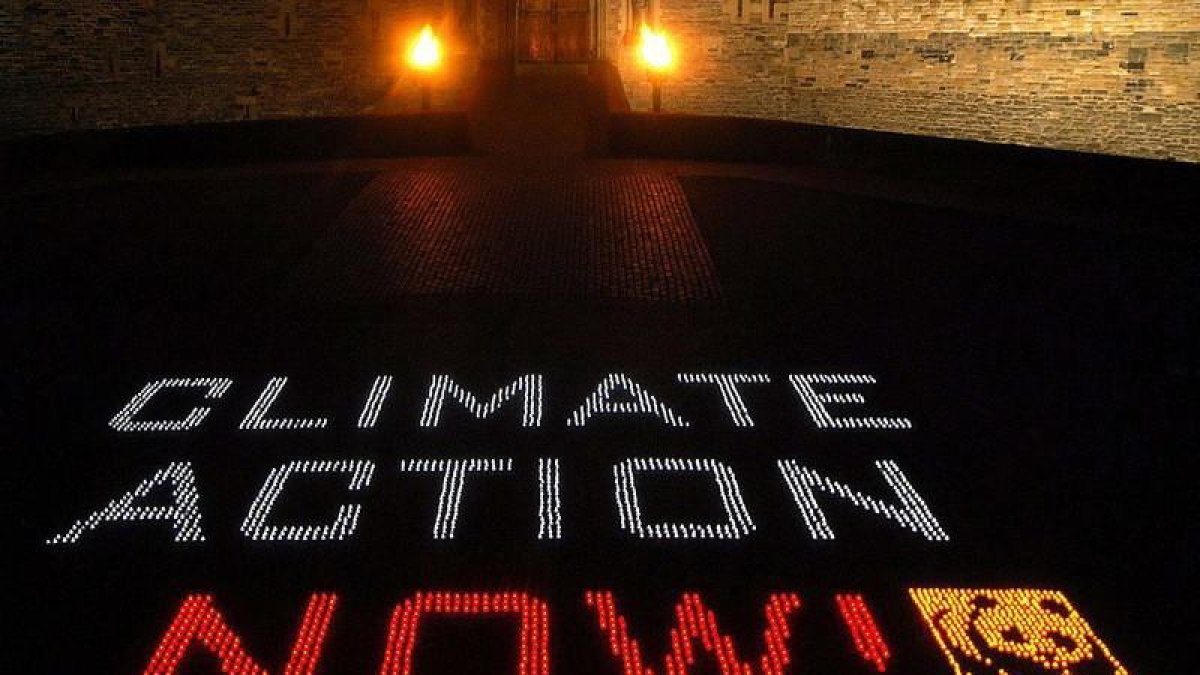 Ciudades de todo el mundo apagarán mañana sus luces en 'La Hora del Planeta' para concienciar del cambio climático. DL